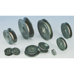 Plastic flanged ceramic pulley